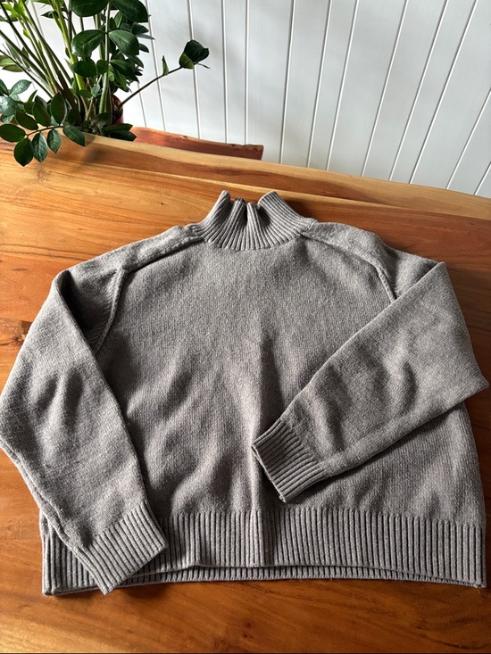 H&M Tops - H&M Light Taupe Ribbed Mock Neck Sweater